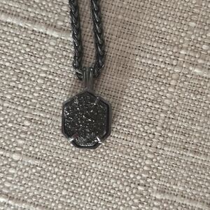 Kendra Scott Elegant Black Pendant Necklace